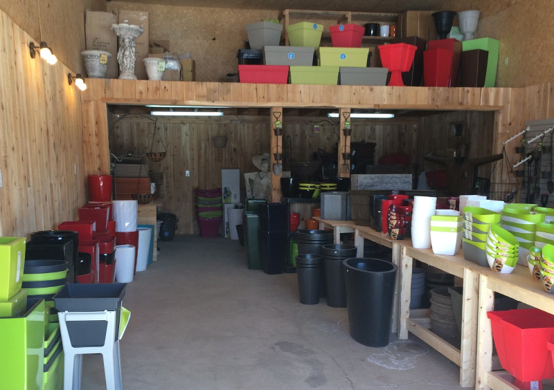 pots and planters Garden ornaments